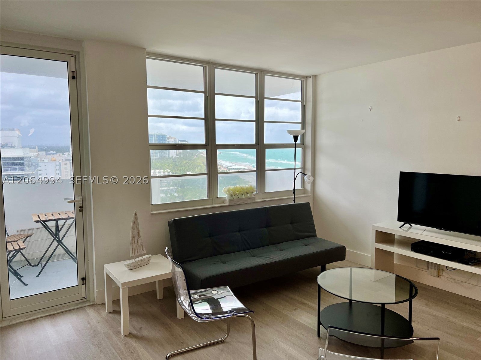100 Lincoln Rd 1541