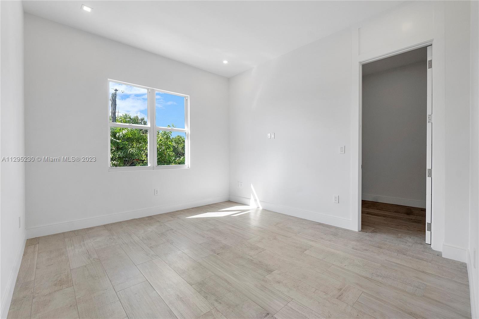 DELL PARK - Residential