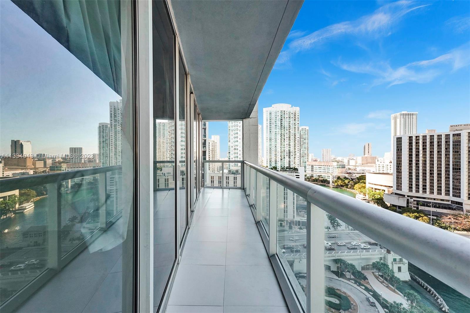 ICONBRICKELL ICON BRICKELL - Residential