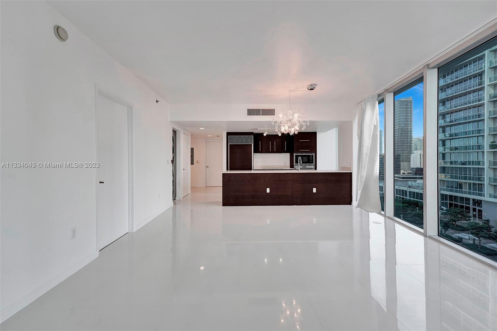 ICONBRICKELL ICON BRICKELL - Residential