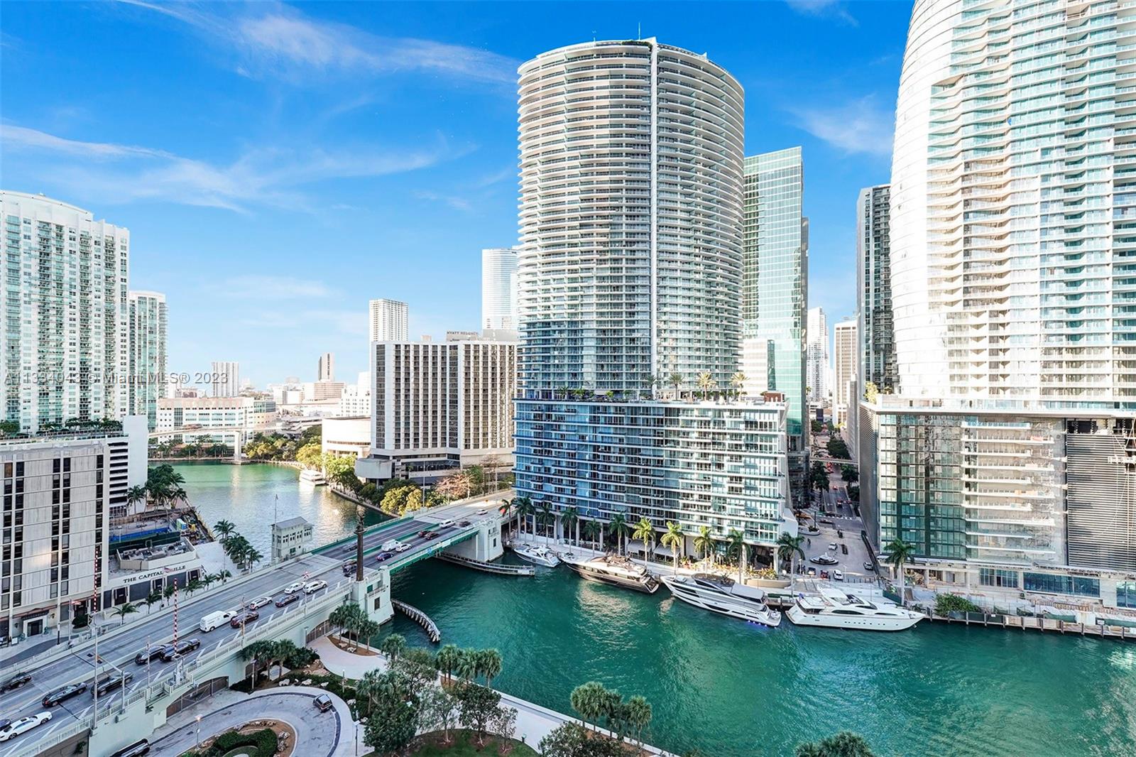 ICONBRICKELL ICON BRICKELL - Residential