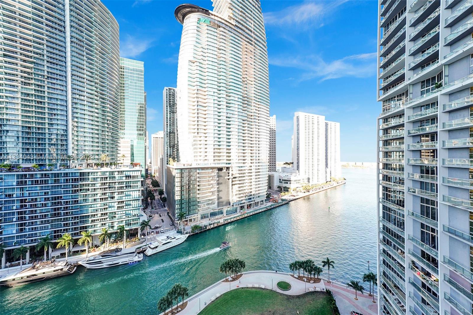 ICONBRICKELL ICON BRICKELL - Residential