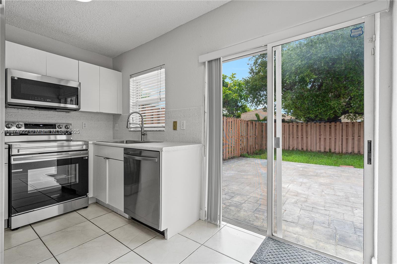 LAKES BY THE BAY SEC 12 - Residential