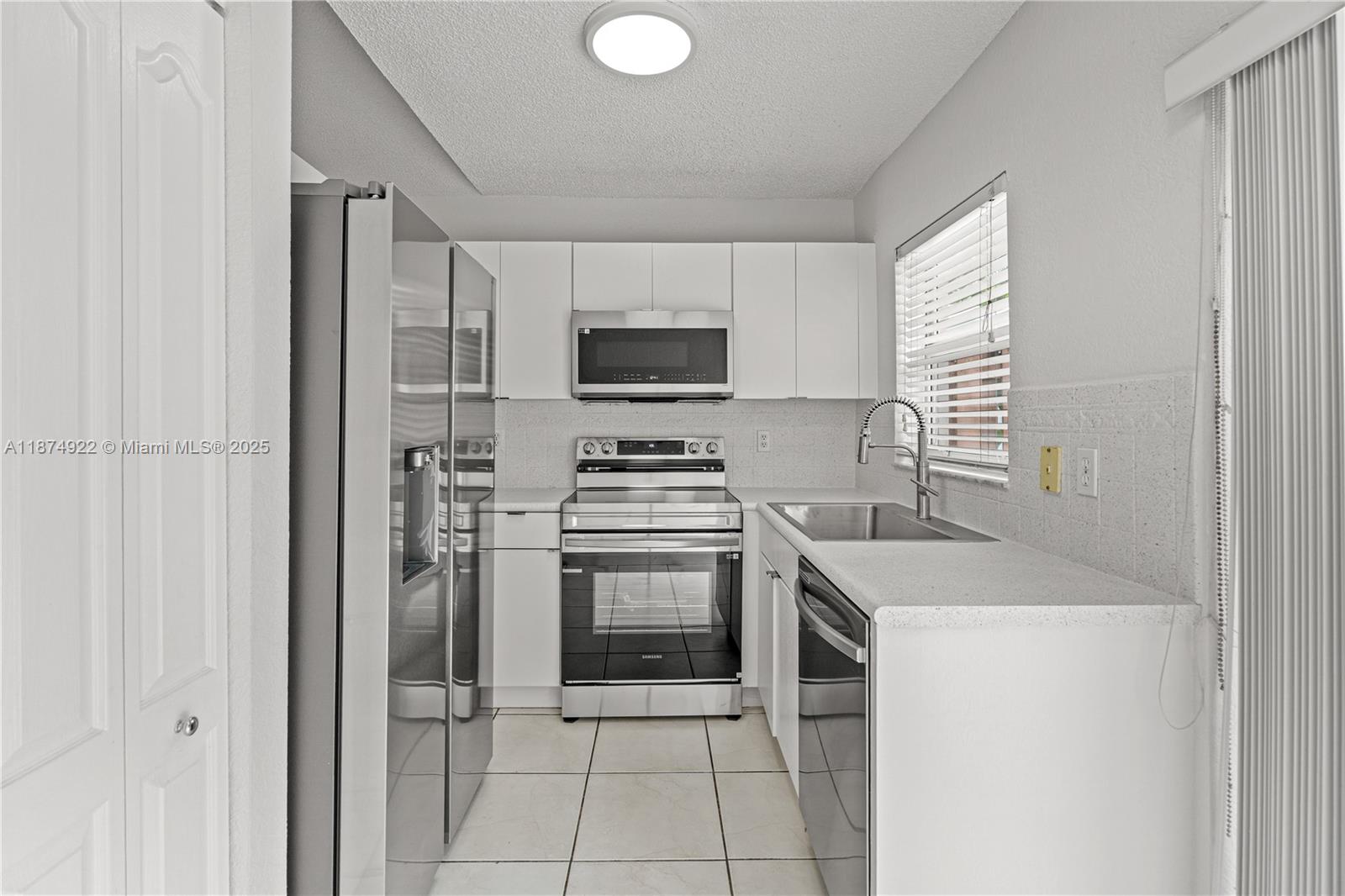 LAKES BY THE BAY SEC 12 - Residential