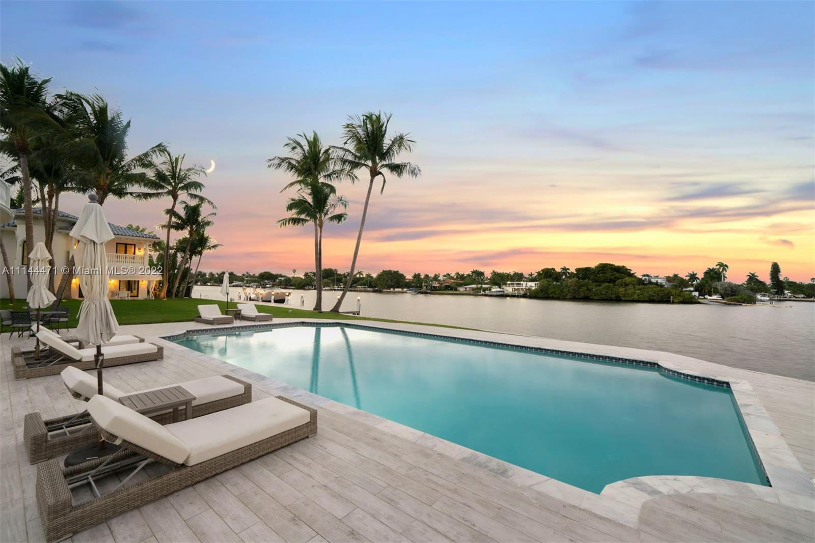 HOLLYWOOD LAKES SEC - Residential