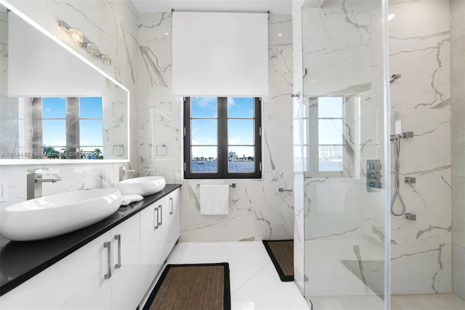 HOLLYWOOD LAKES SEC - Residential