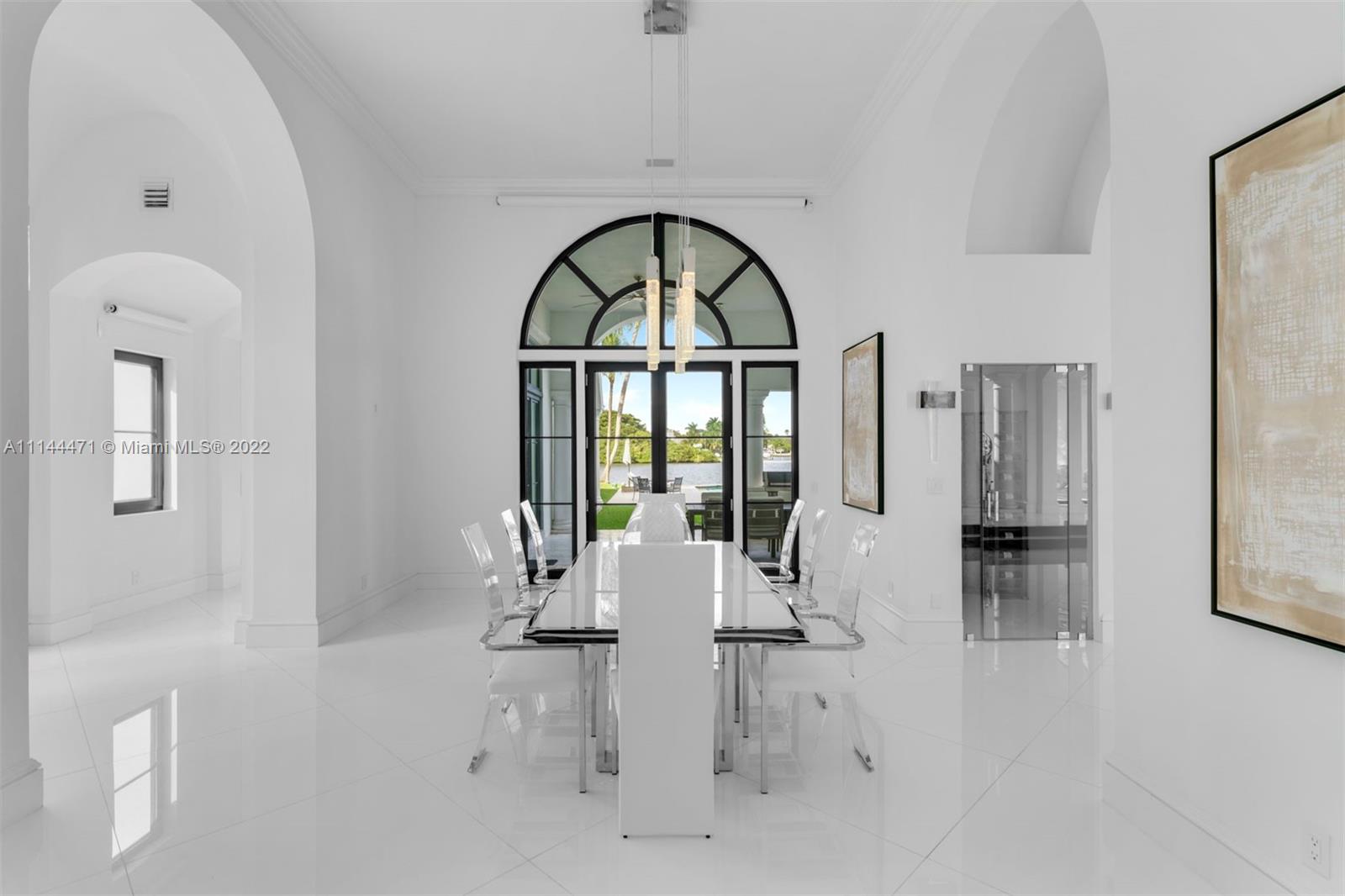 HOLLYWOOD LAKES SEC - Residential