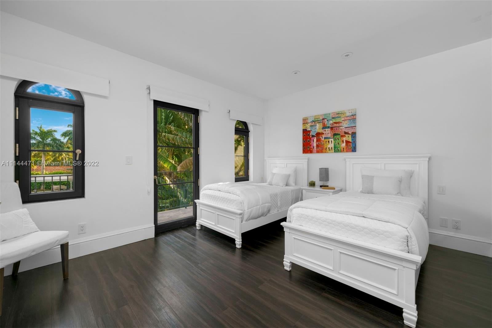 HOLLYWOOD LAKES SEC - Residential