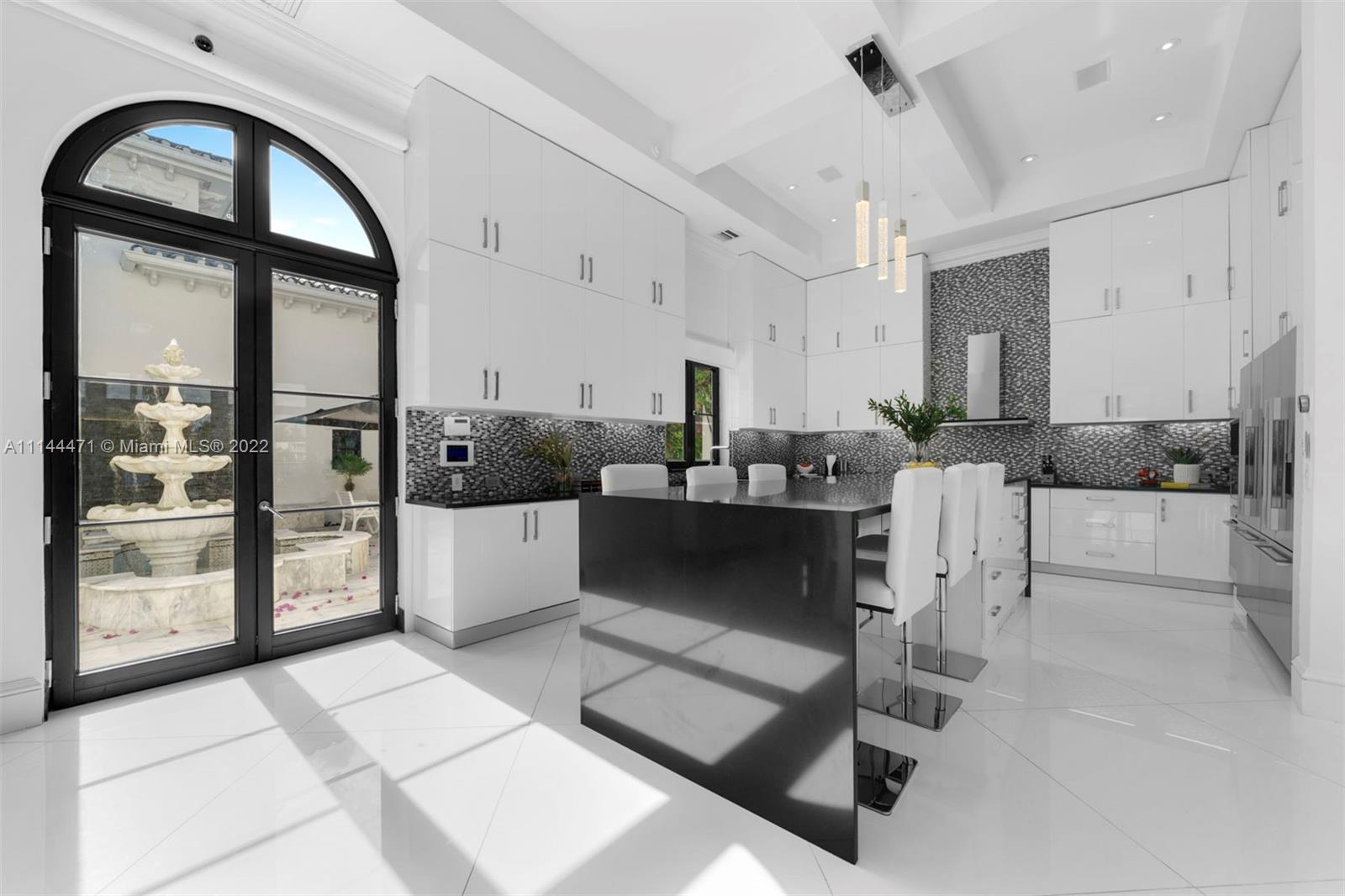 HOLLYWOOD LAKES SEC - Residential