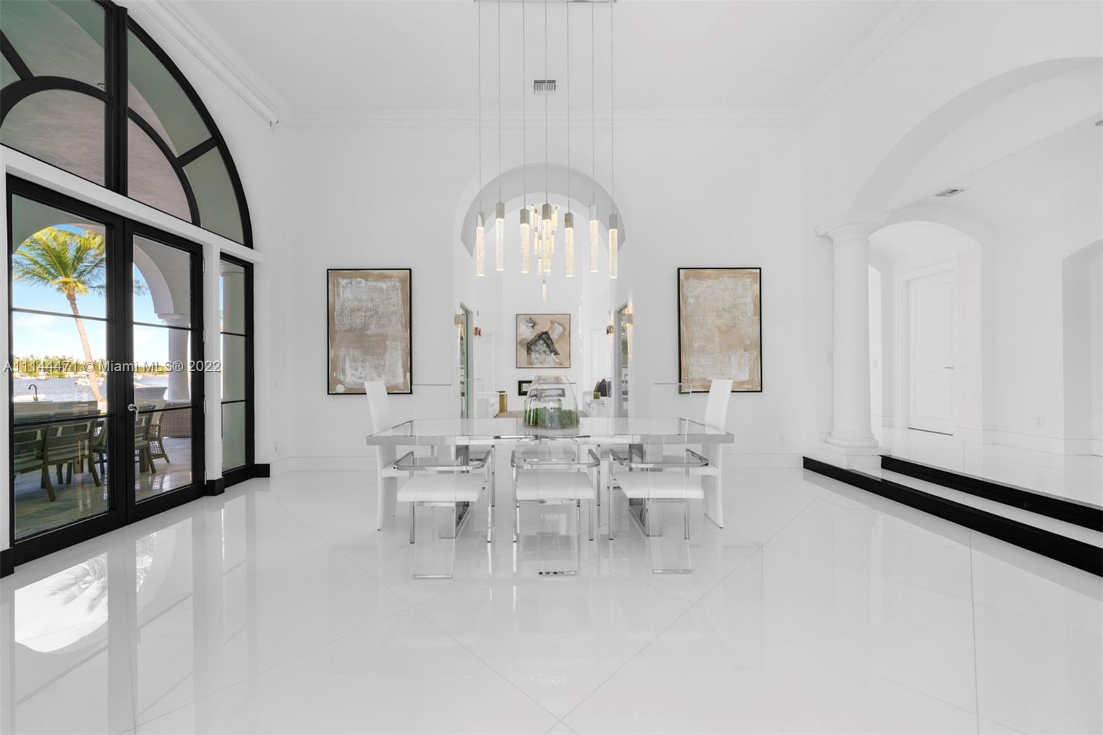 HOLLYWOOD LAKES SEC - Residential