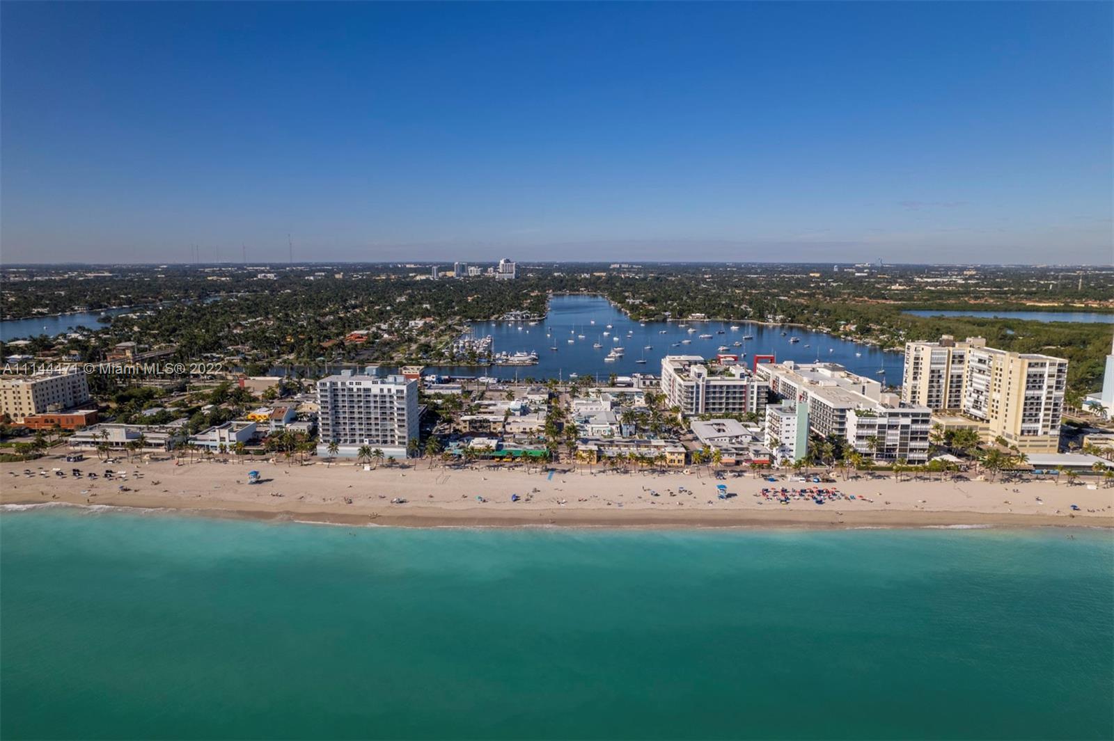 HOLLYWOOD LAKES SEC - Residential