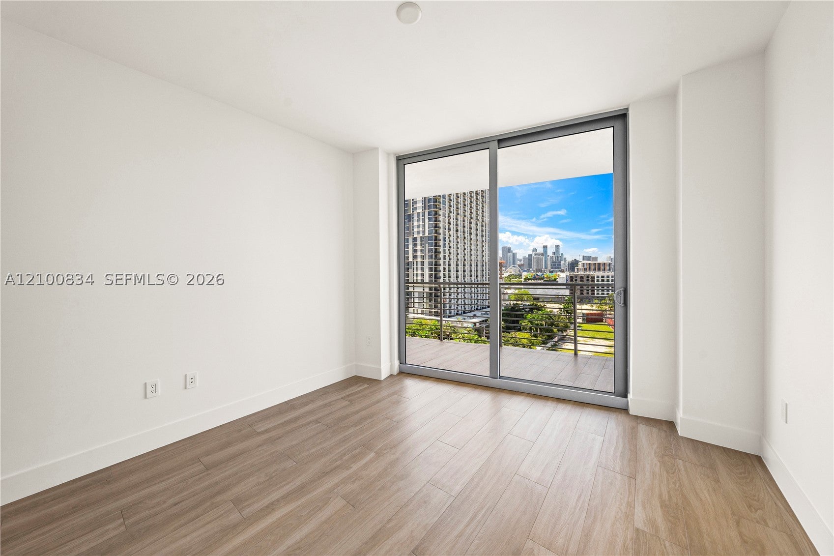 90 NE 32nd St 1027
