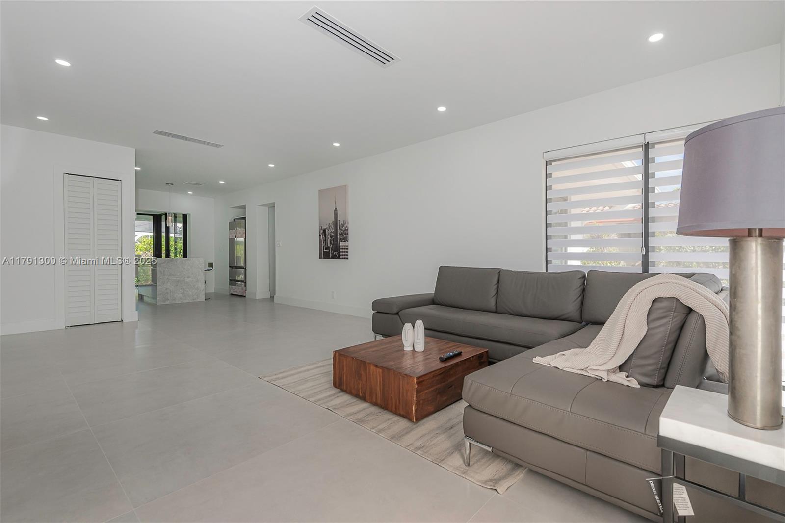 BREAKWATER - Residential