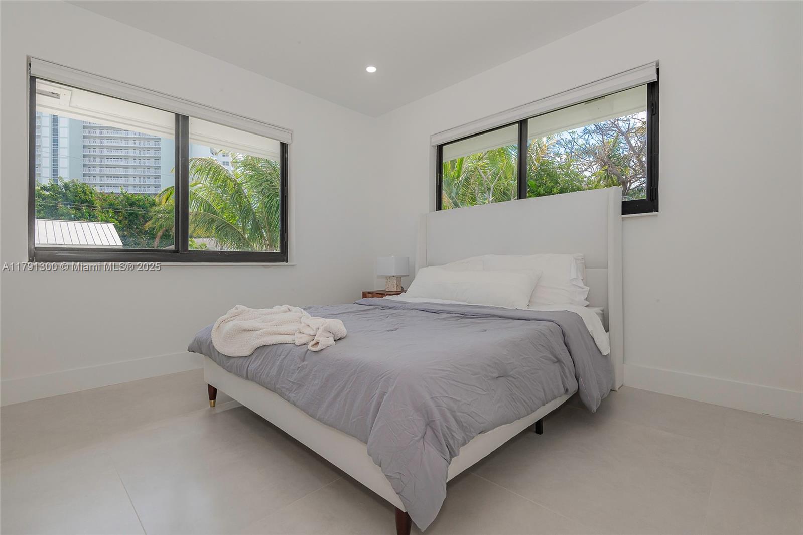 BREAKWATER - Residential