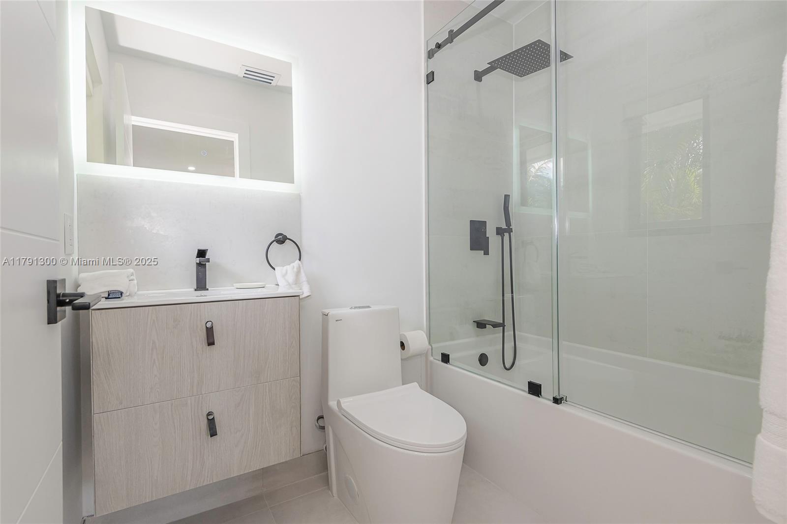 BREAKWATER - Residential