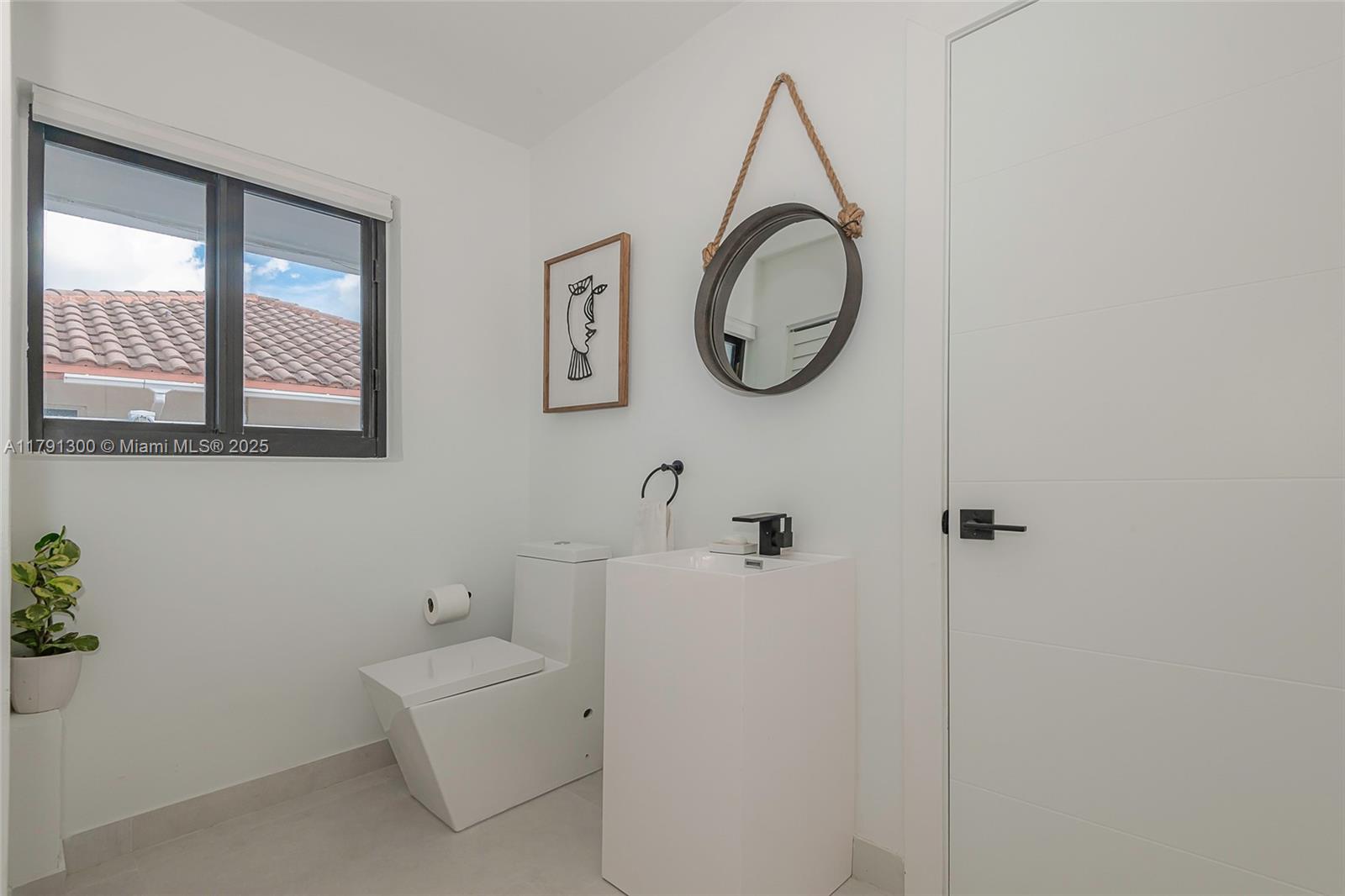 BREAKWATER - Residential