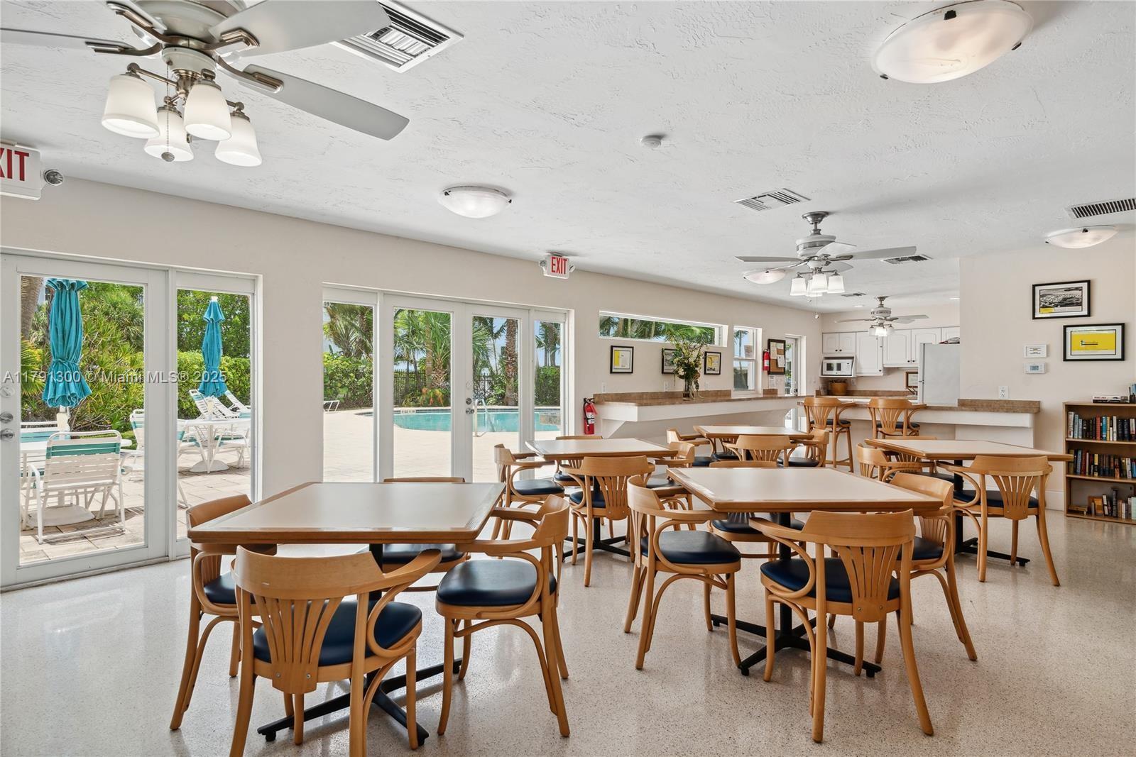 BREAKWATER - Residential