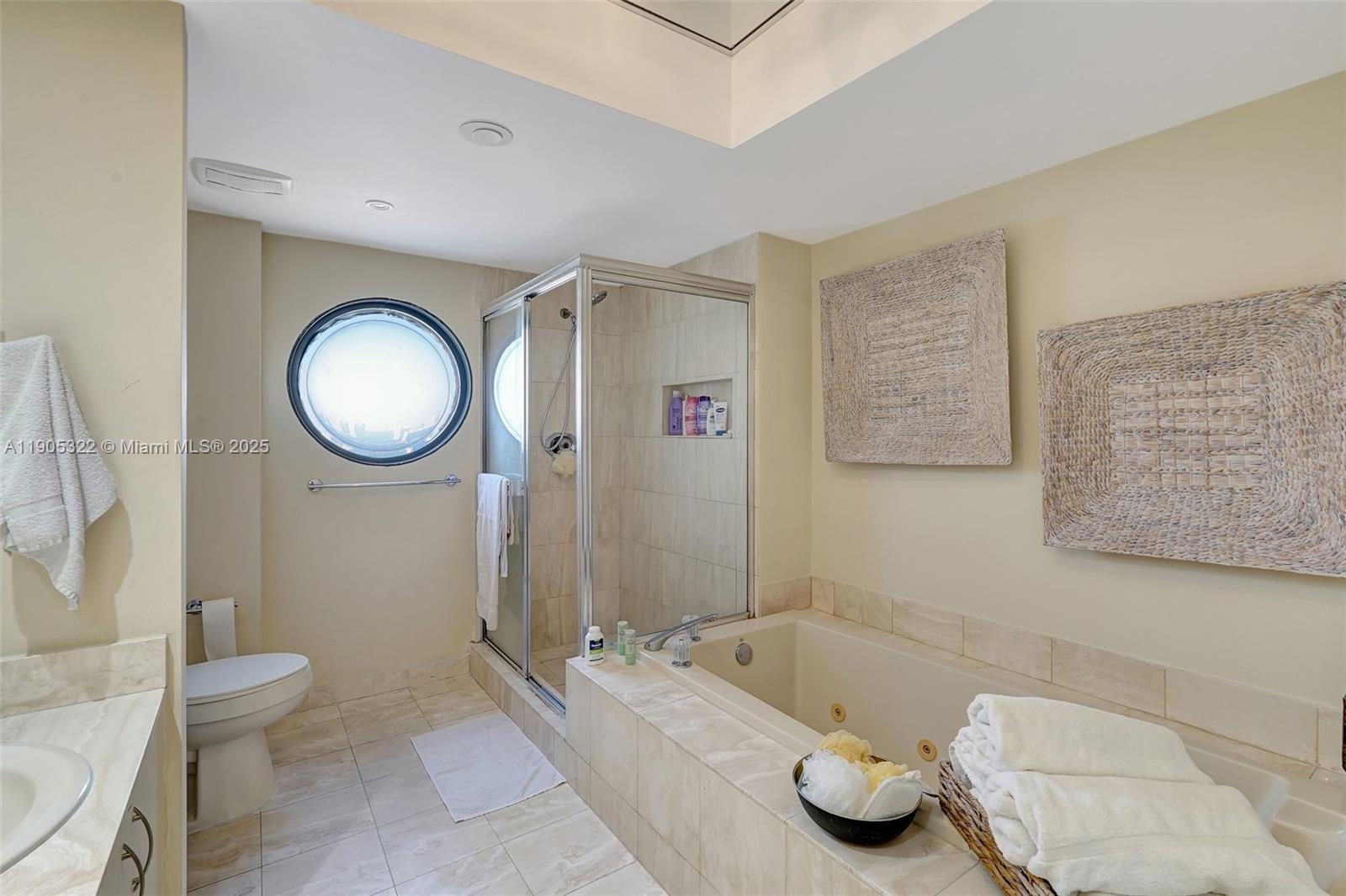 1000 ISL BLVD WILLIAMS IS - Residential