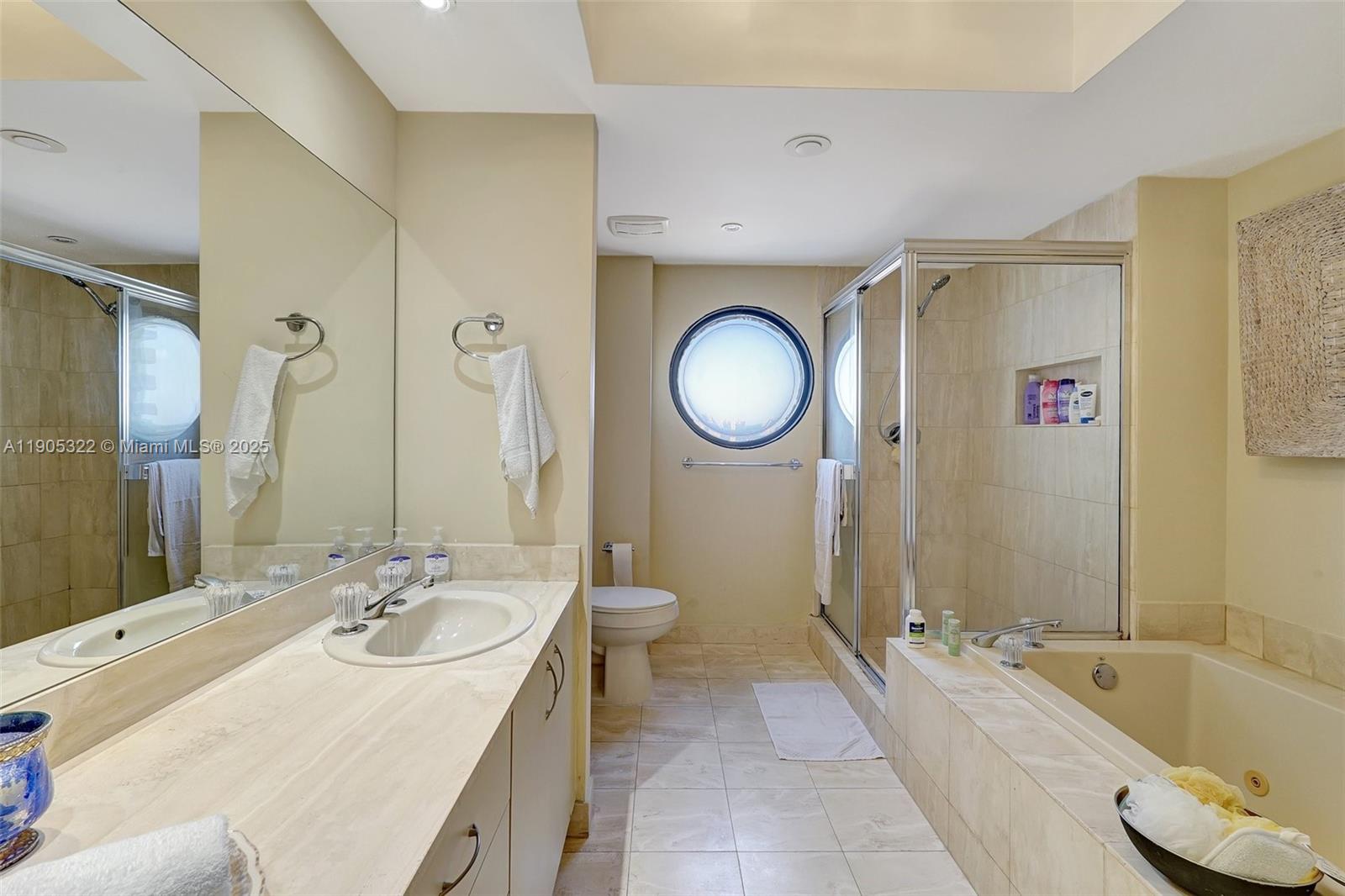 1000 ISL BLVD WILLIAMS IS - Residential