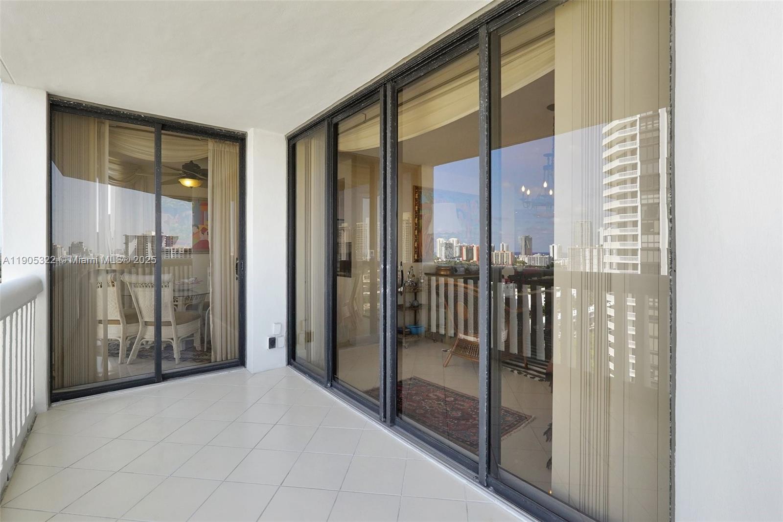 1000 ISL BLVD WILLIAMS IS - Residential