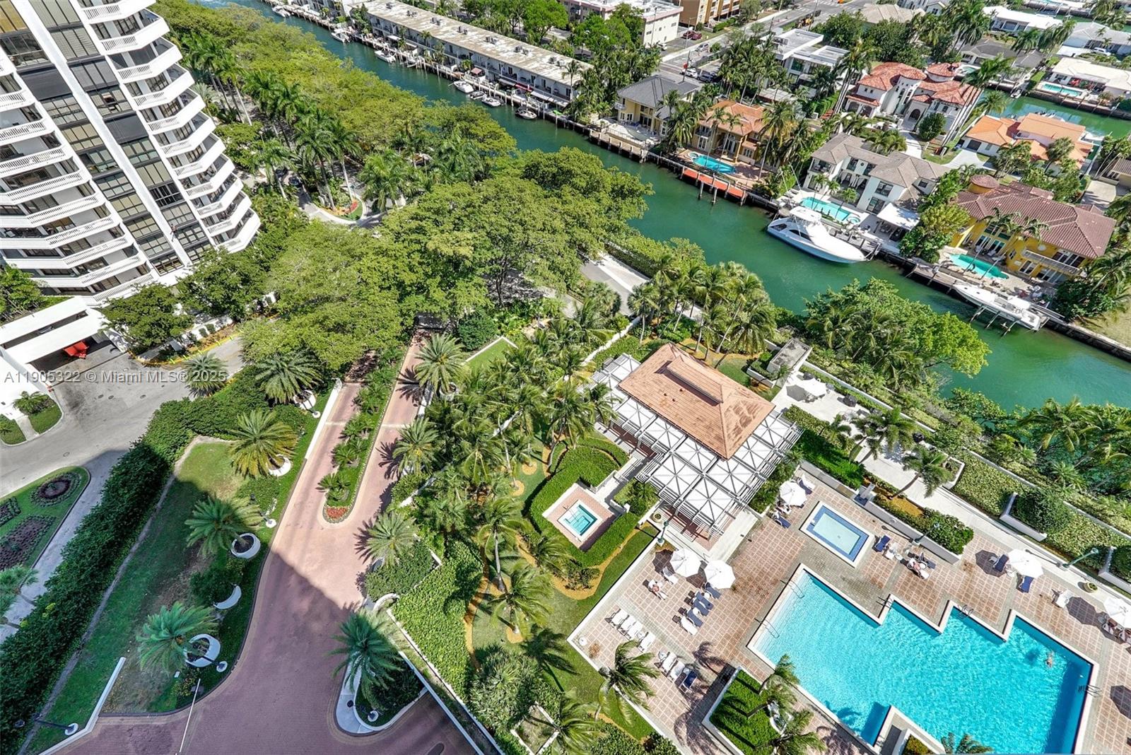 1000 ISL BLVD WILLIAMS IS - Residential