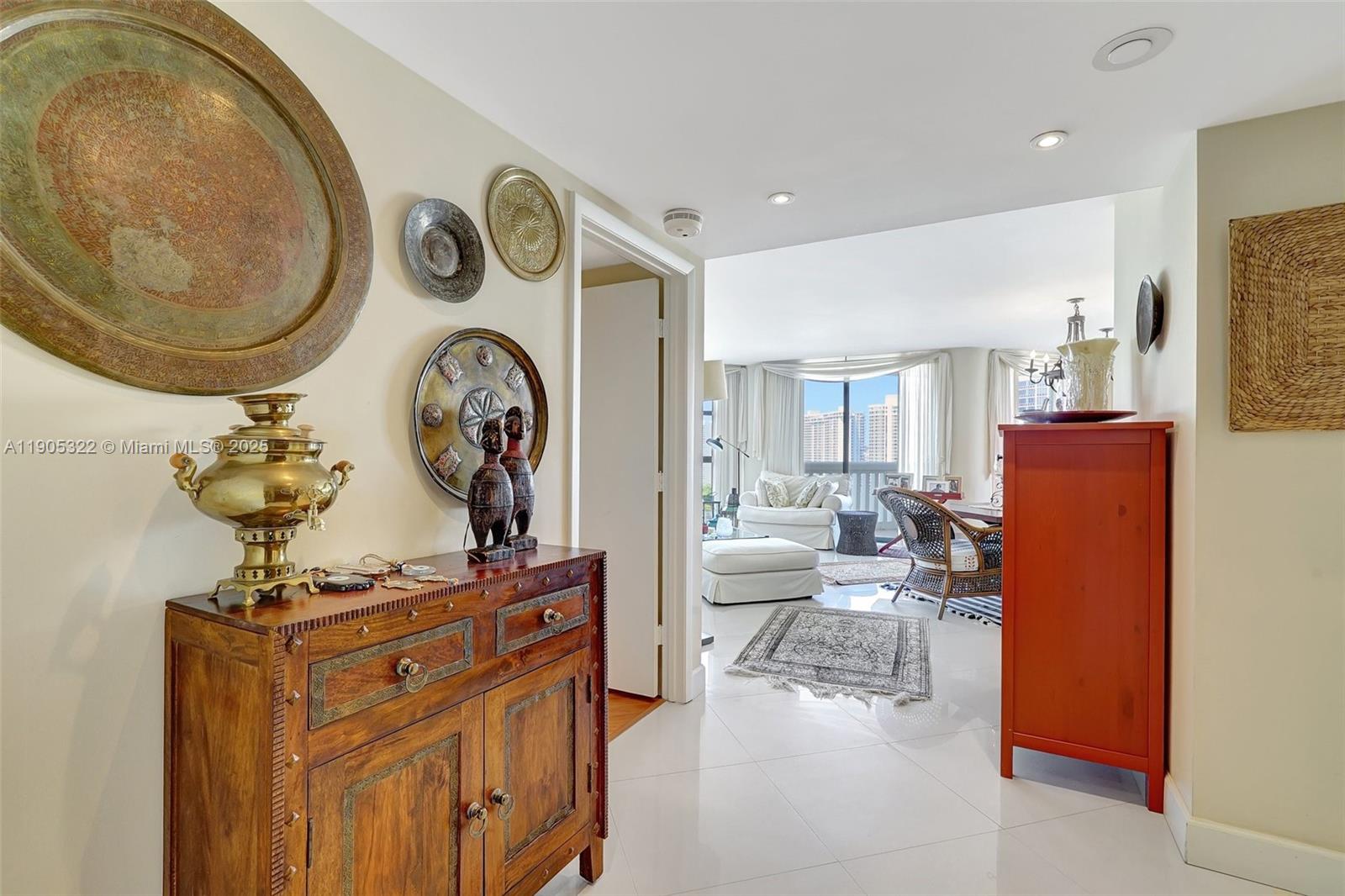 1000 ISL BLVD WILLIAMS IS - Residential