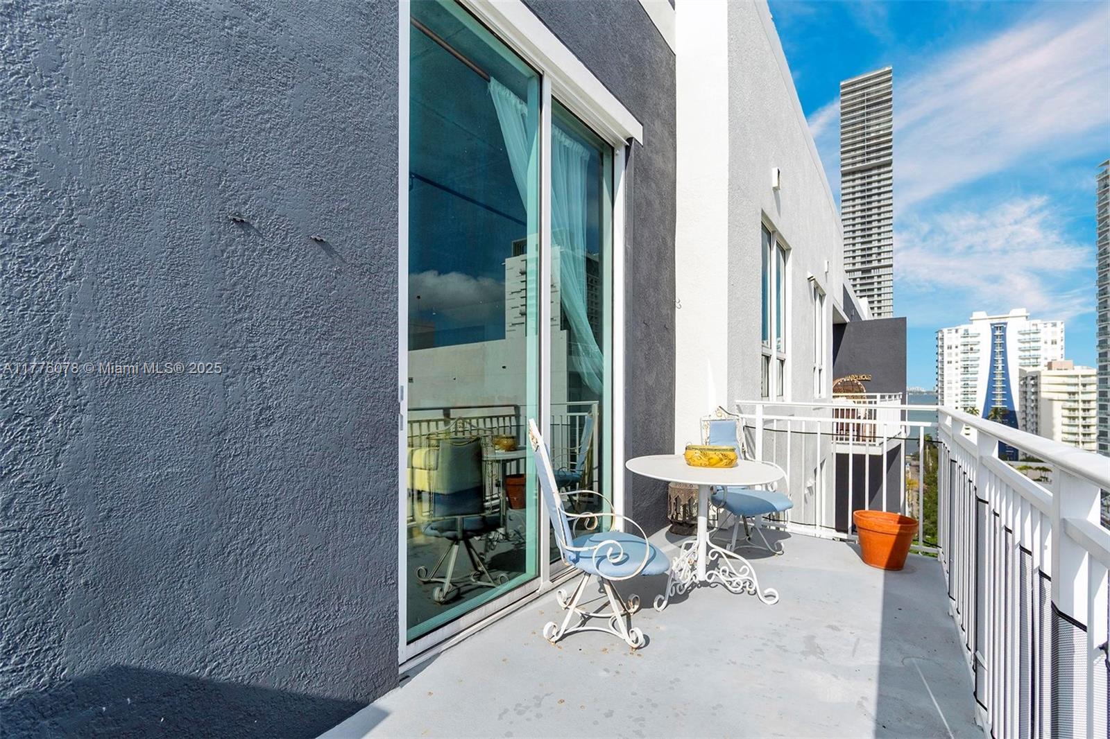 UPTOWN LOFTS CONDO - Residential