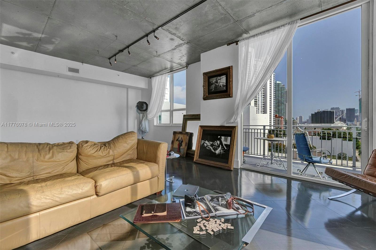 UPTOWN LOFTS CONDO - Residential