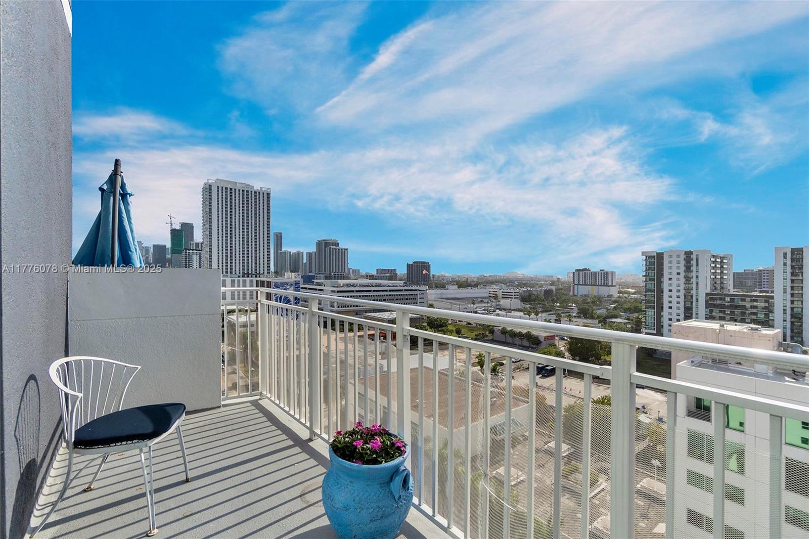 UPTOWN LOFTS CONDO - Residential