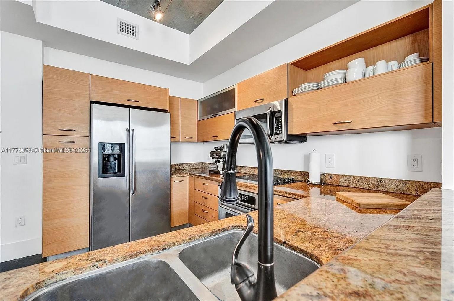 UPTOWN LOFTS CONDO - Residential