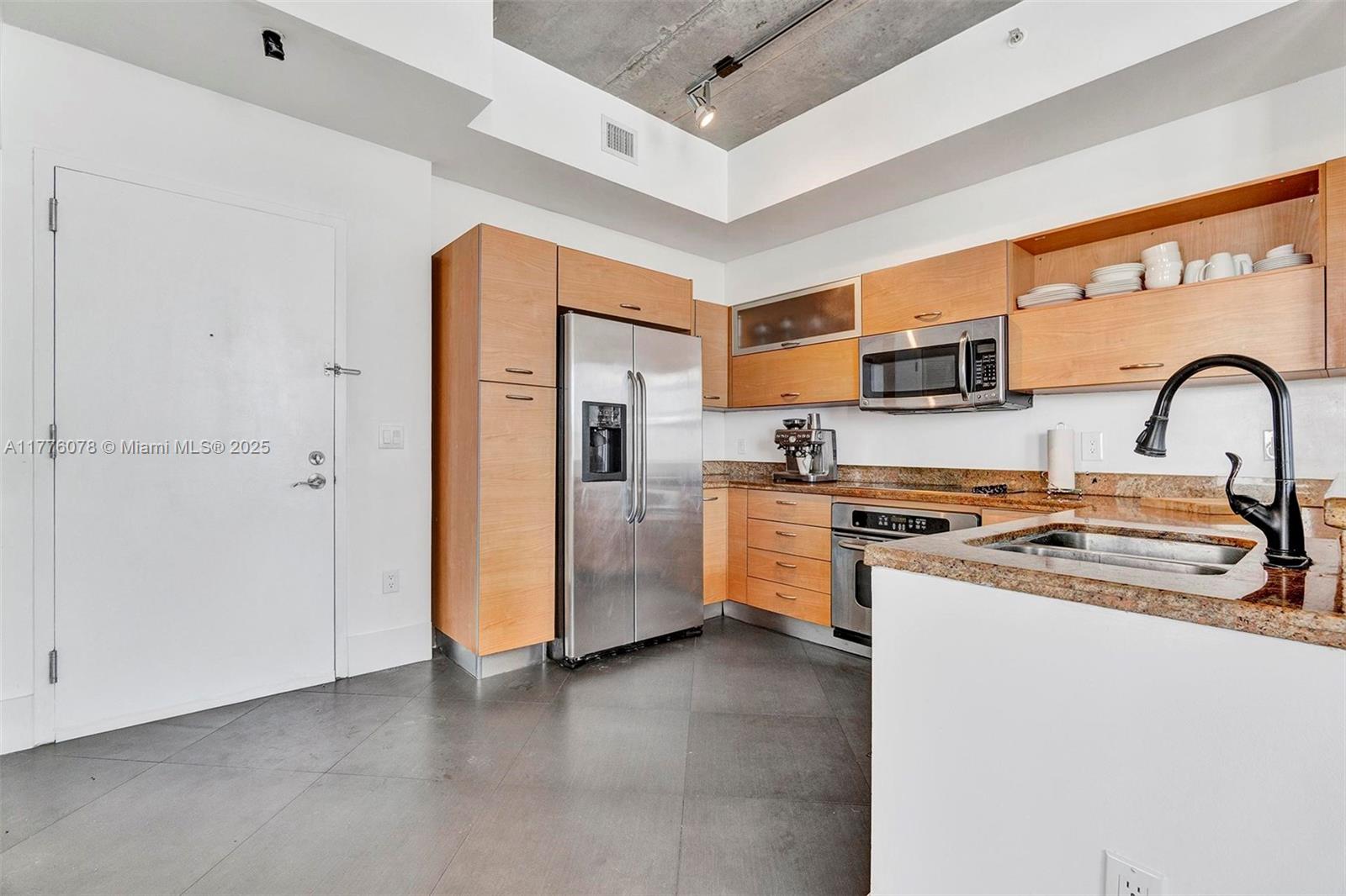 UPTOWN LOFTS CONDO - Residential