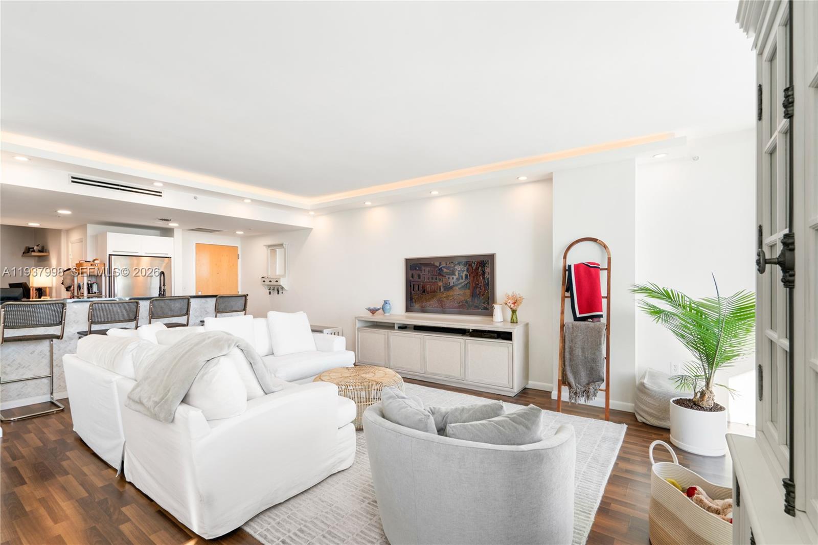 VIZCAYNE NORTH CONDO - Residential