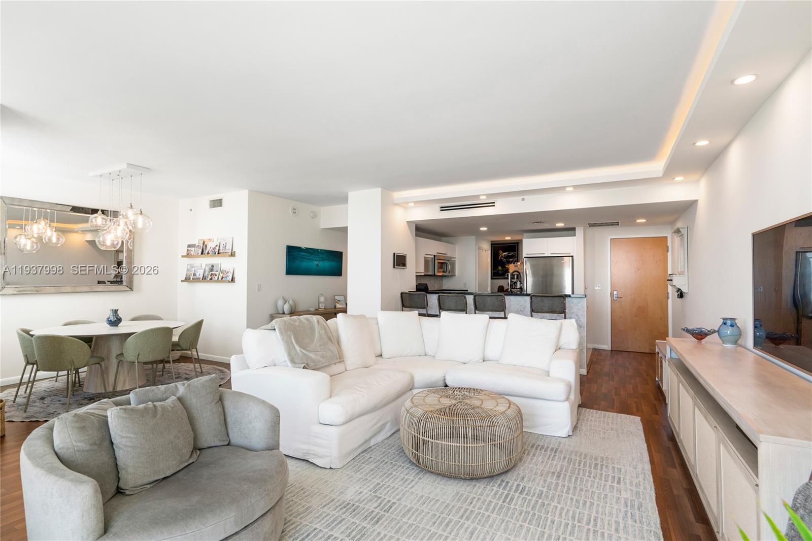 VIZCAYNE NORTH CONDO - Residential