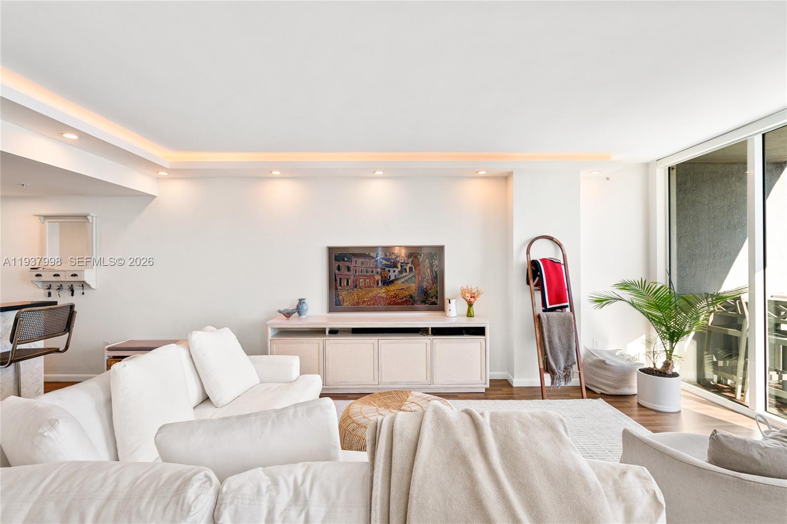 VIZCAYNE NORTH CONDO - Residential