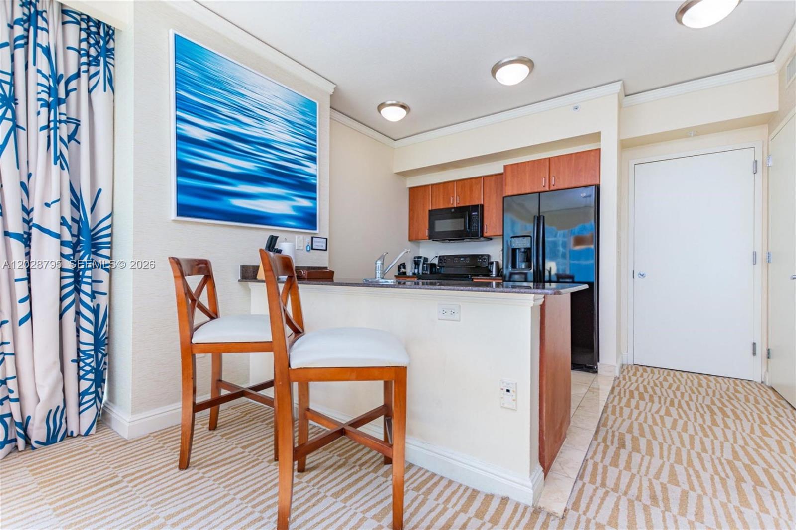 TRUMP INTERNATIONAL SONES - Residential