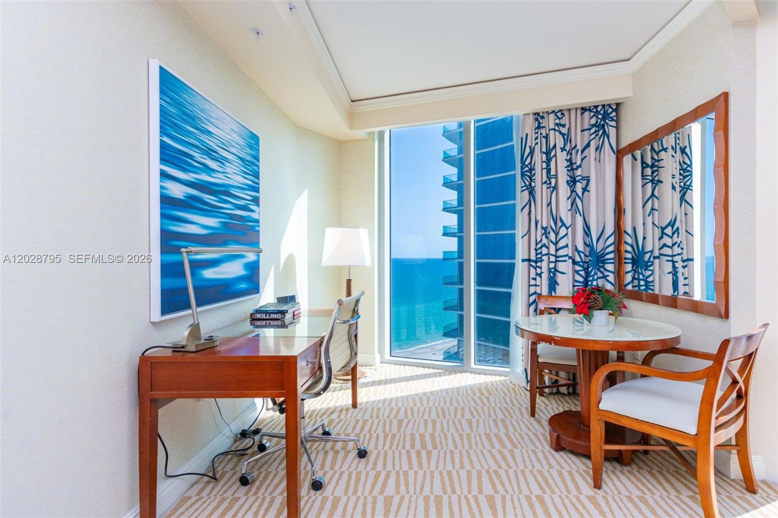 TRUMP INTERNATIONAL SONES - Residential