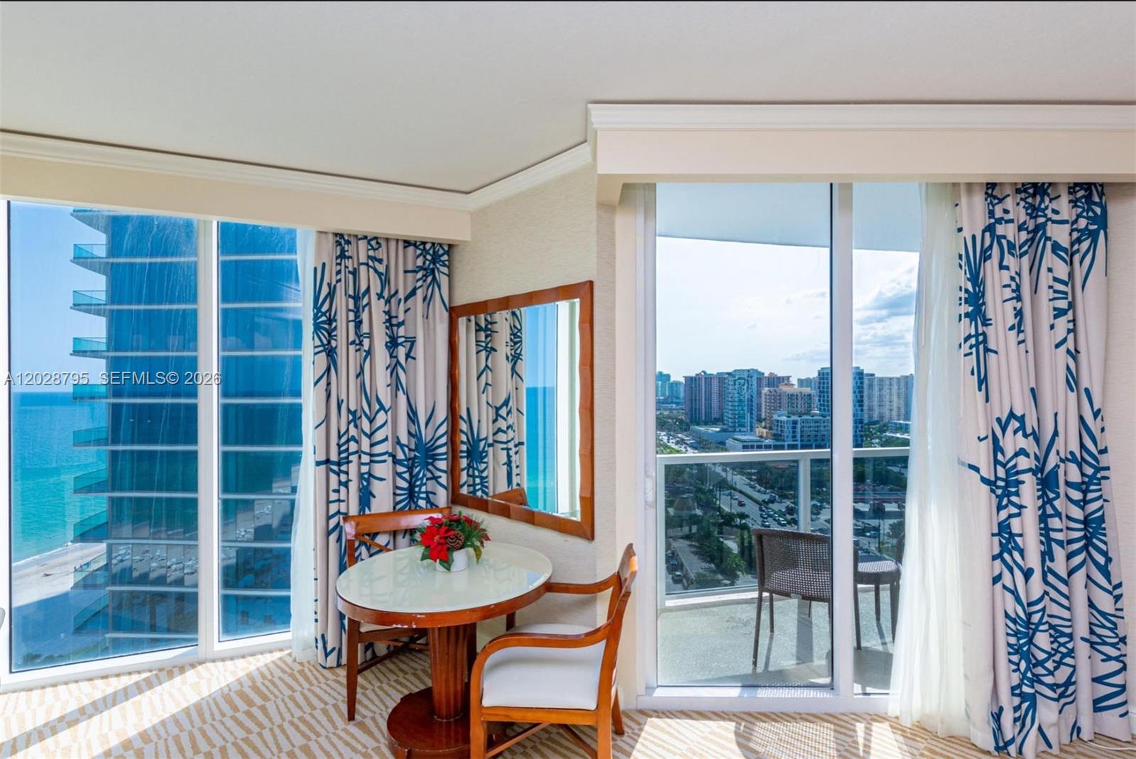 TRUMP INTERNATIONAL SONES - Residential