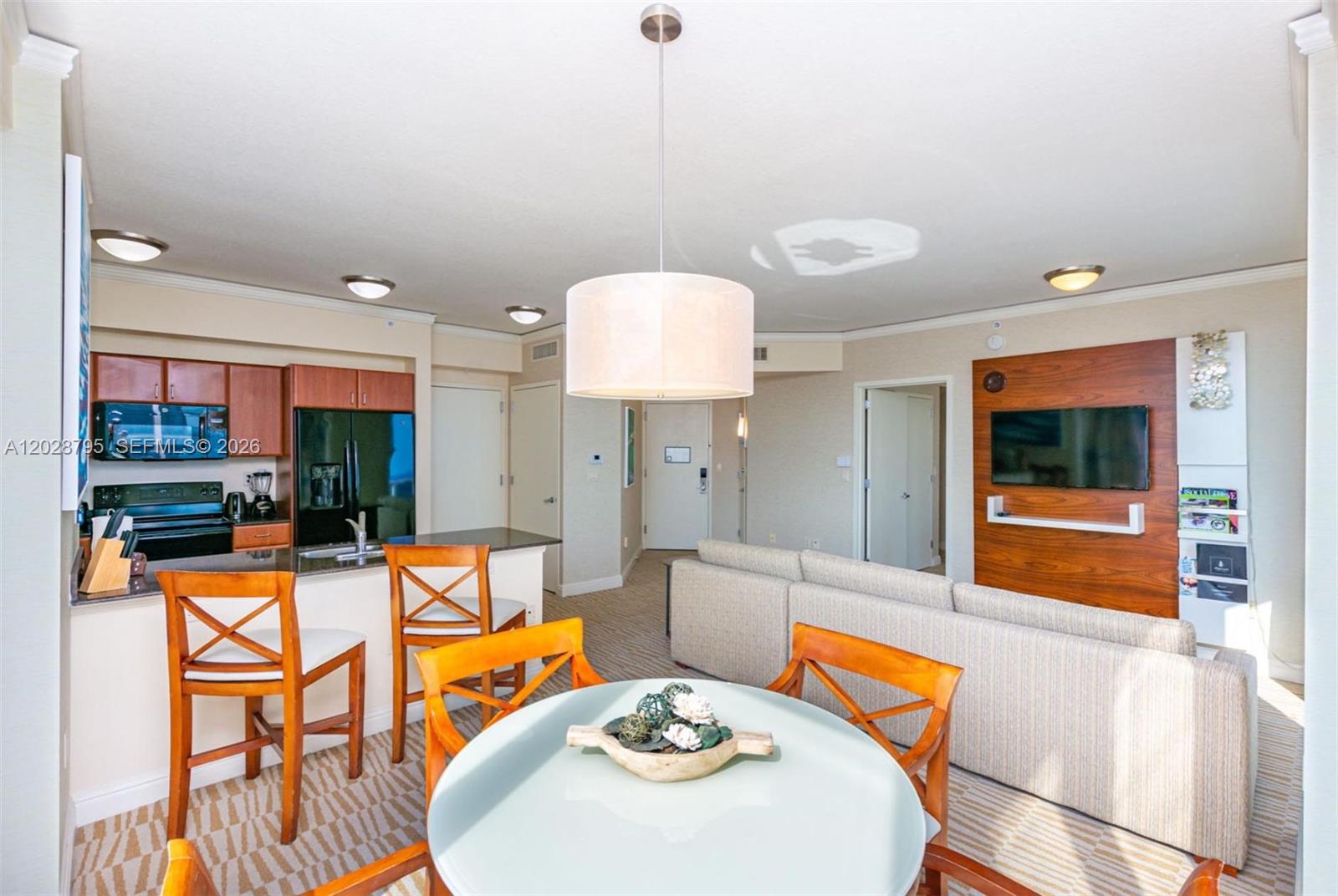 TRUMP INTERNATIONAL SONES - Residential