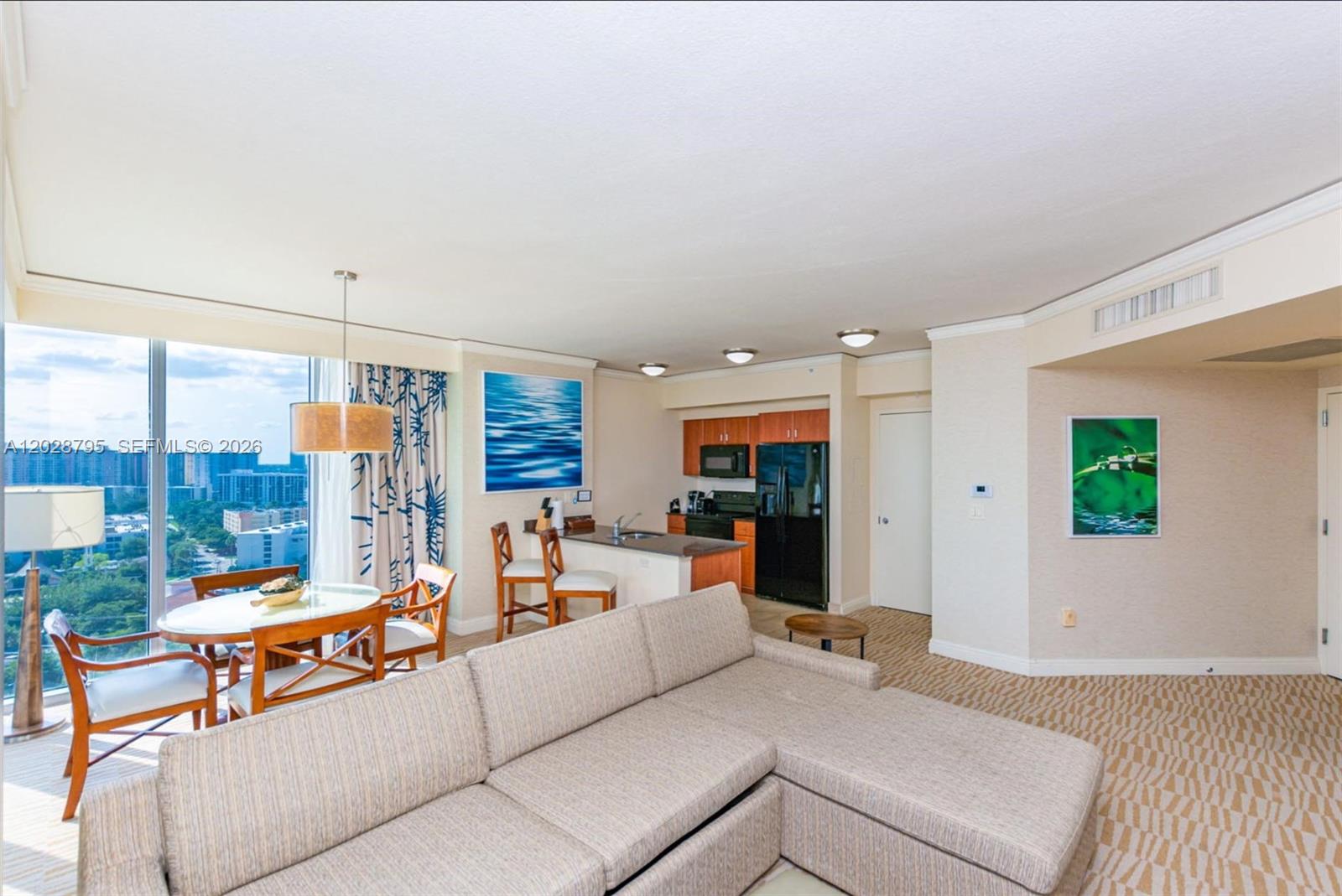 TRUMP INTERNATIONAL SONES - Residential