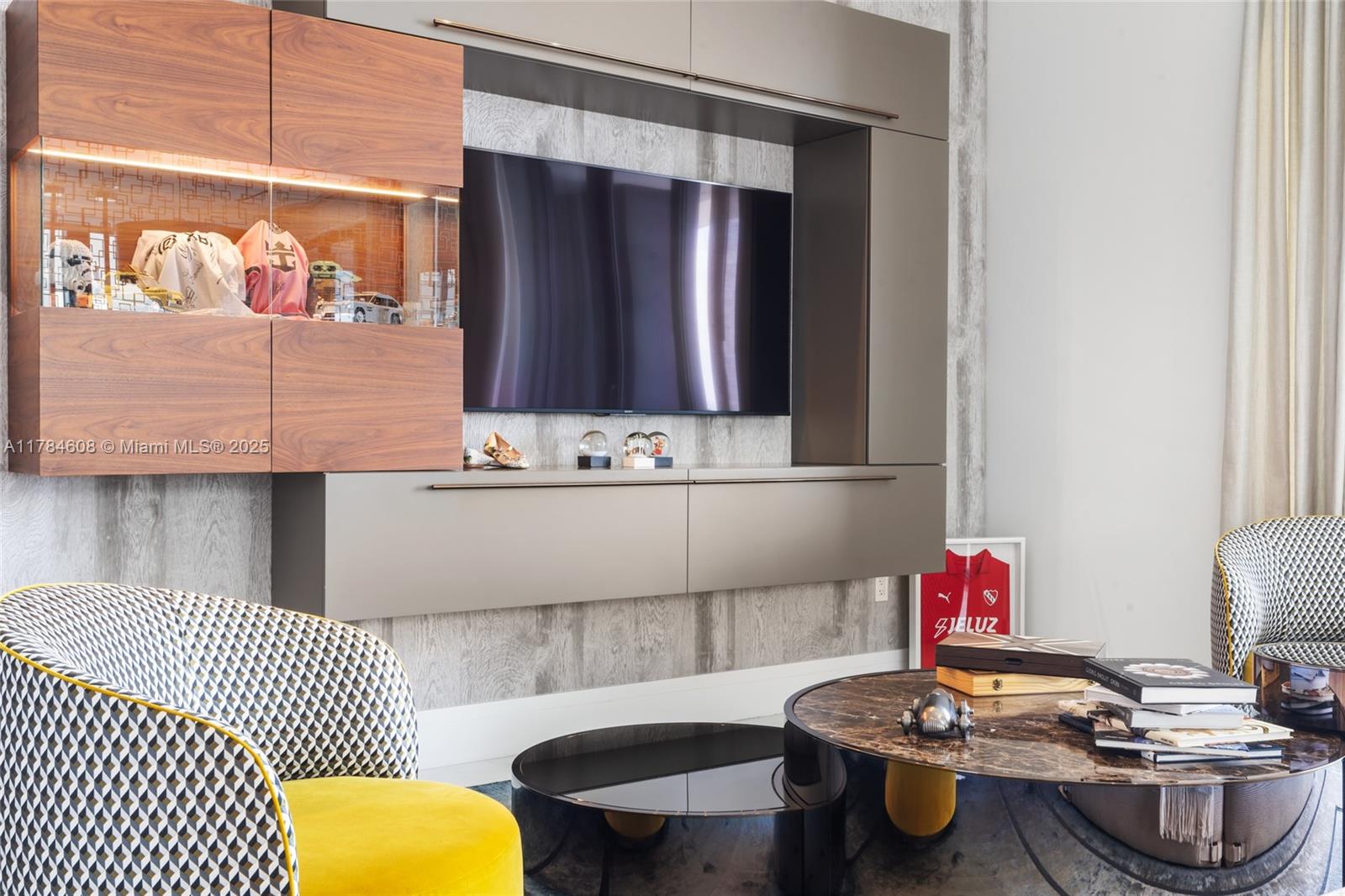 MUSE CONDO - Residential