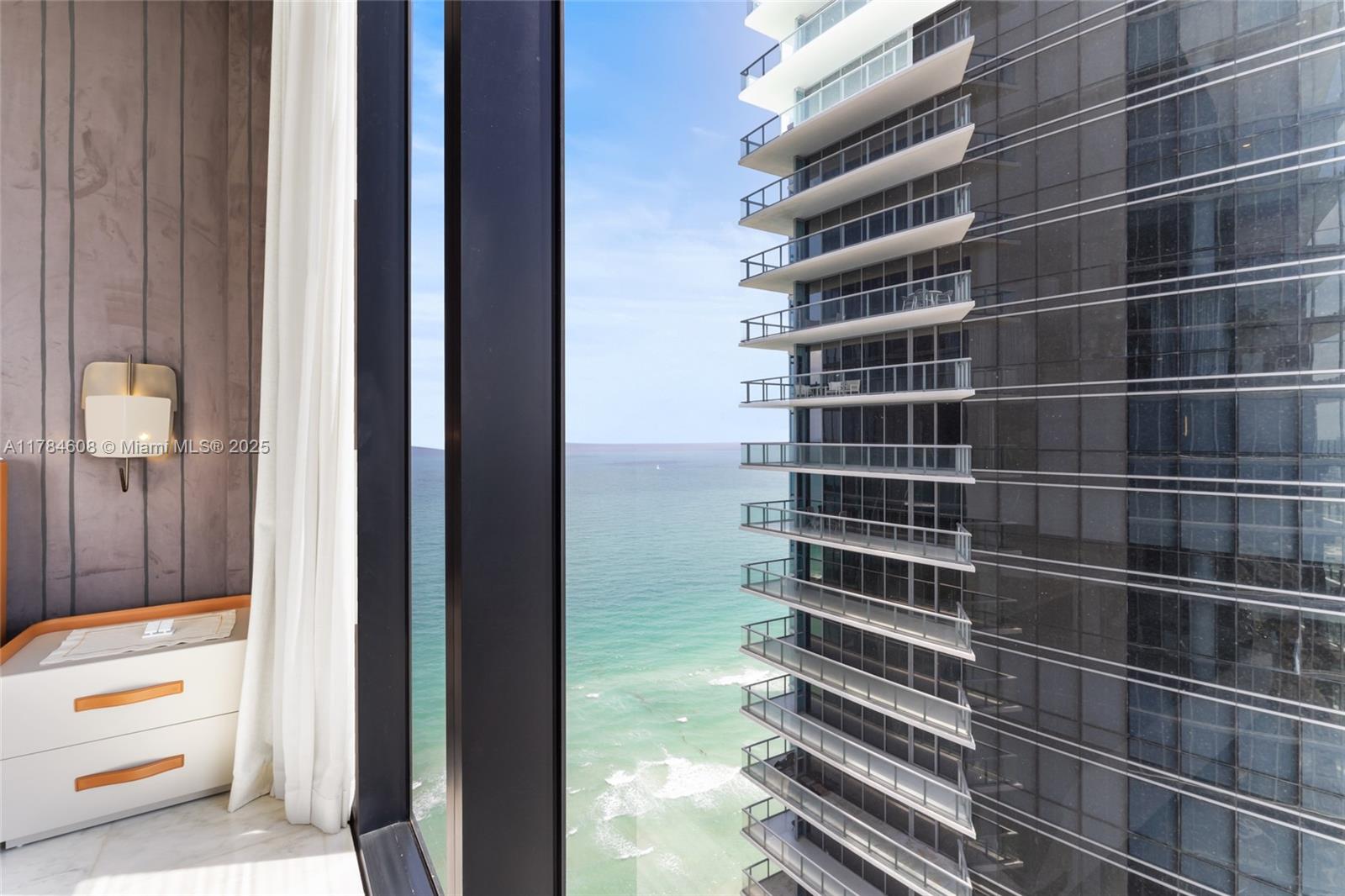 MUSE CONDO - Residential