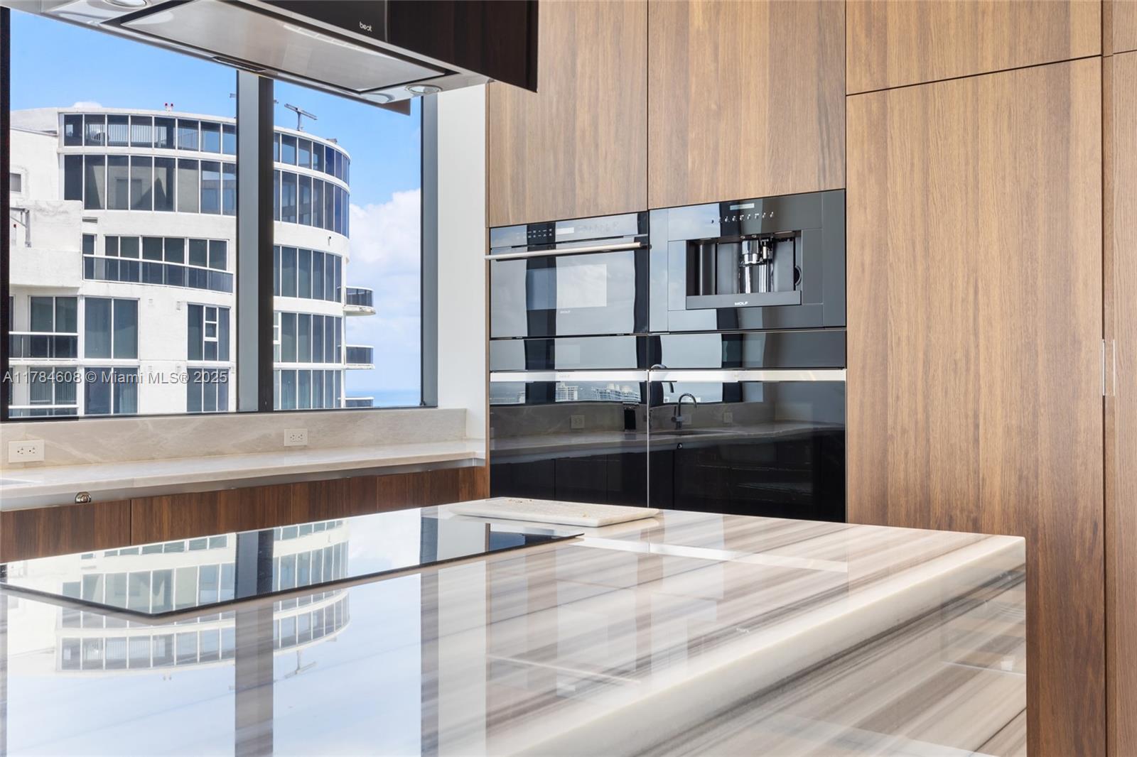 MUSE CONDO - Residential