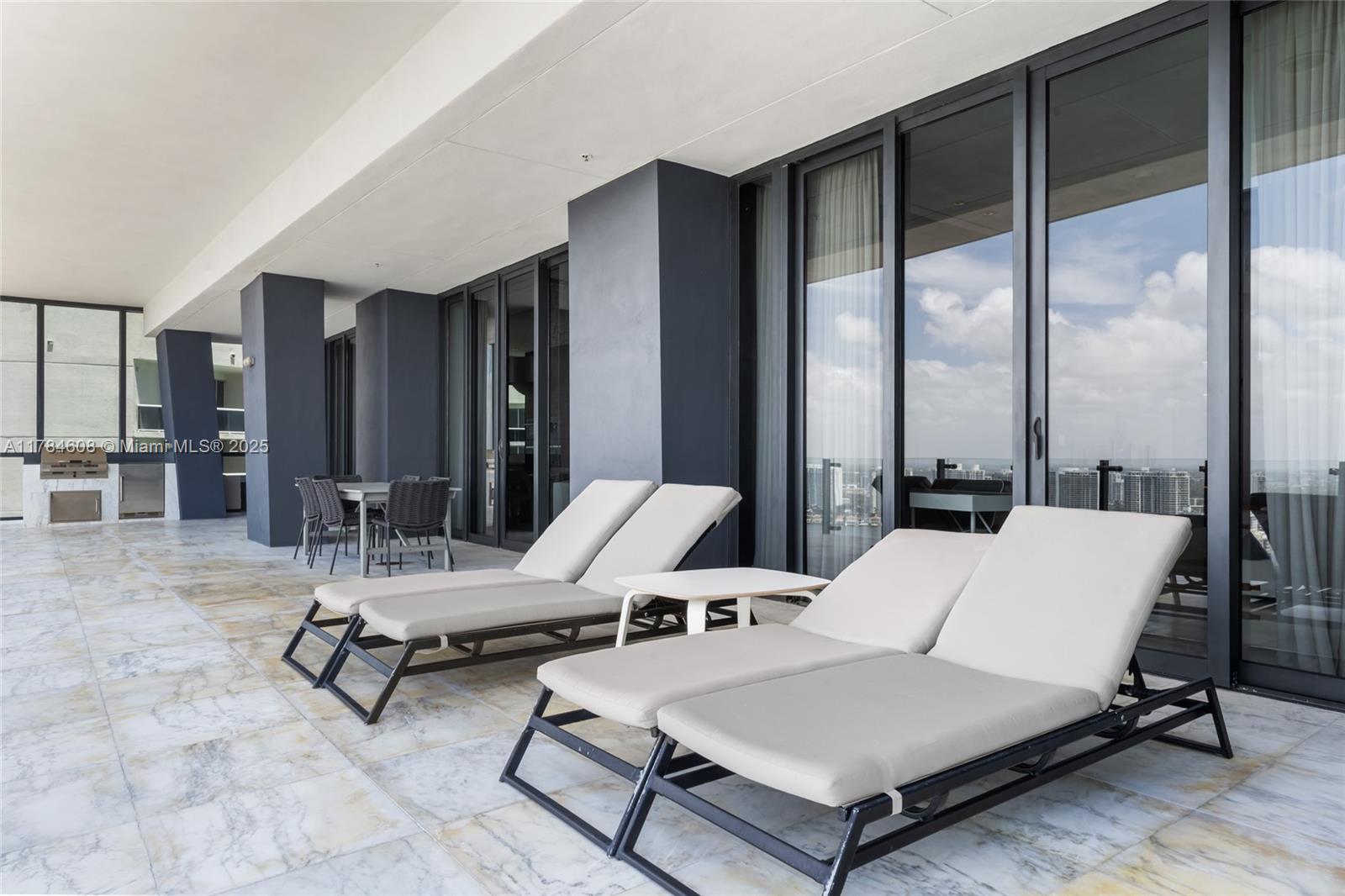 MUSE CONDO - Residential