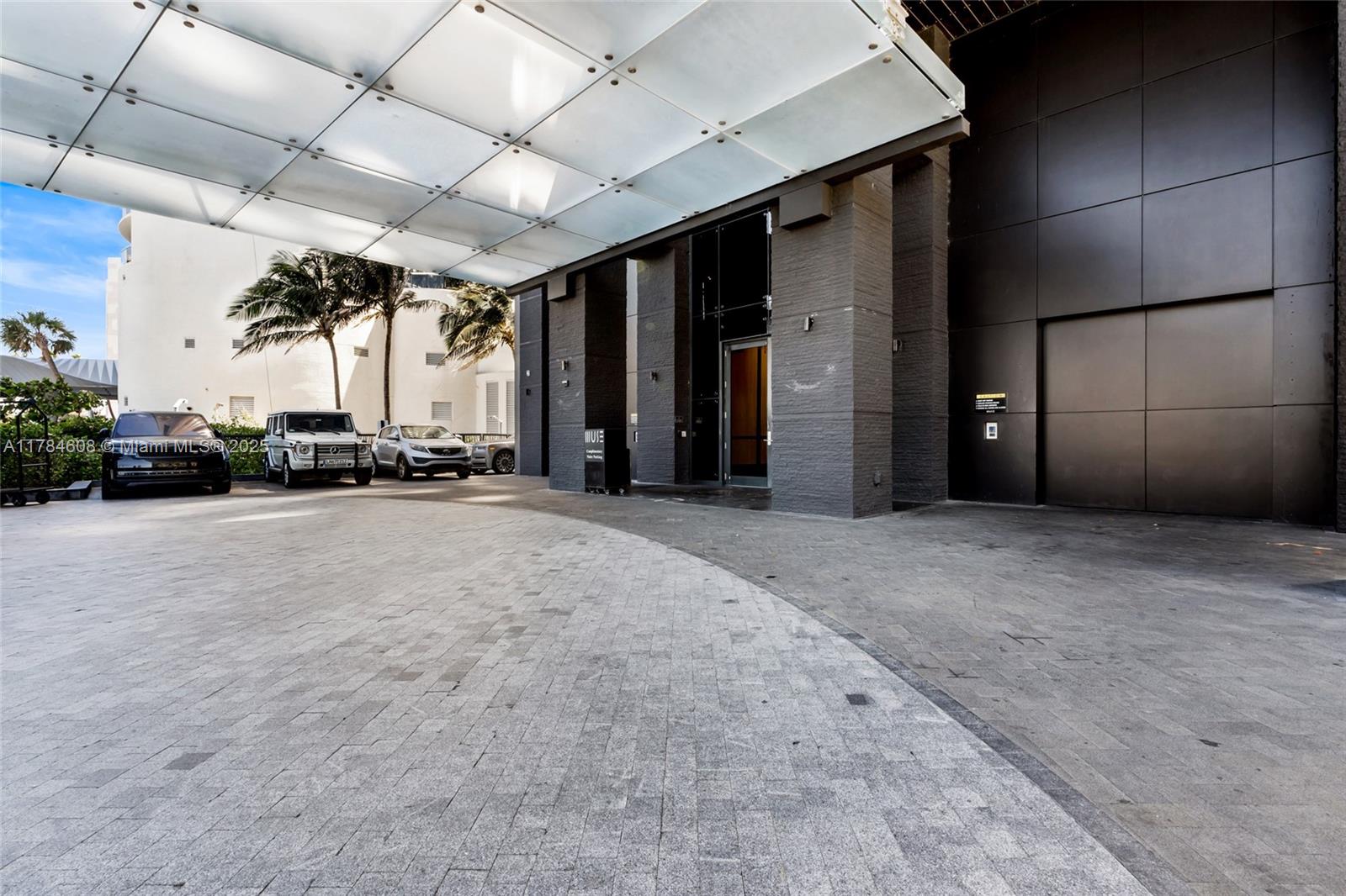 MUSE CONDO - Residential