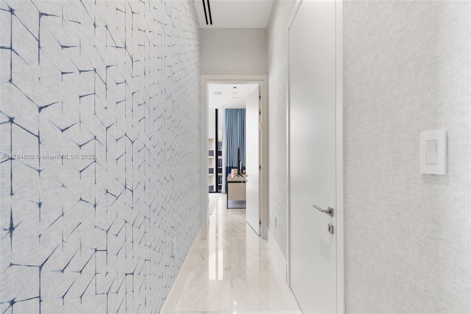 MUSE CONDO - Residential