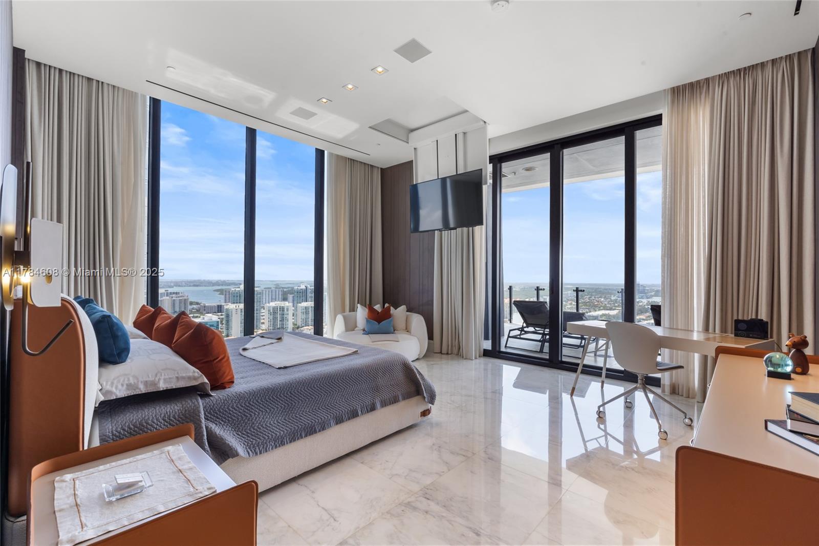 MUSE CONDO - Residential