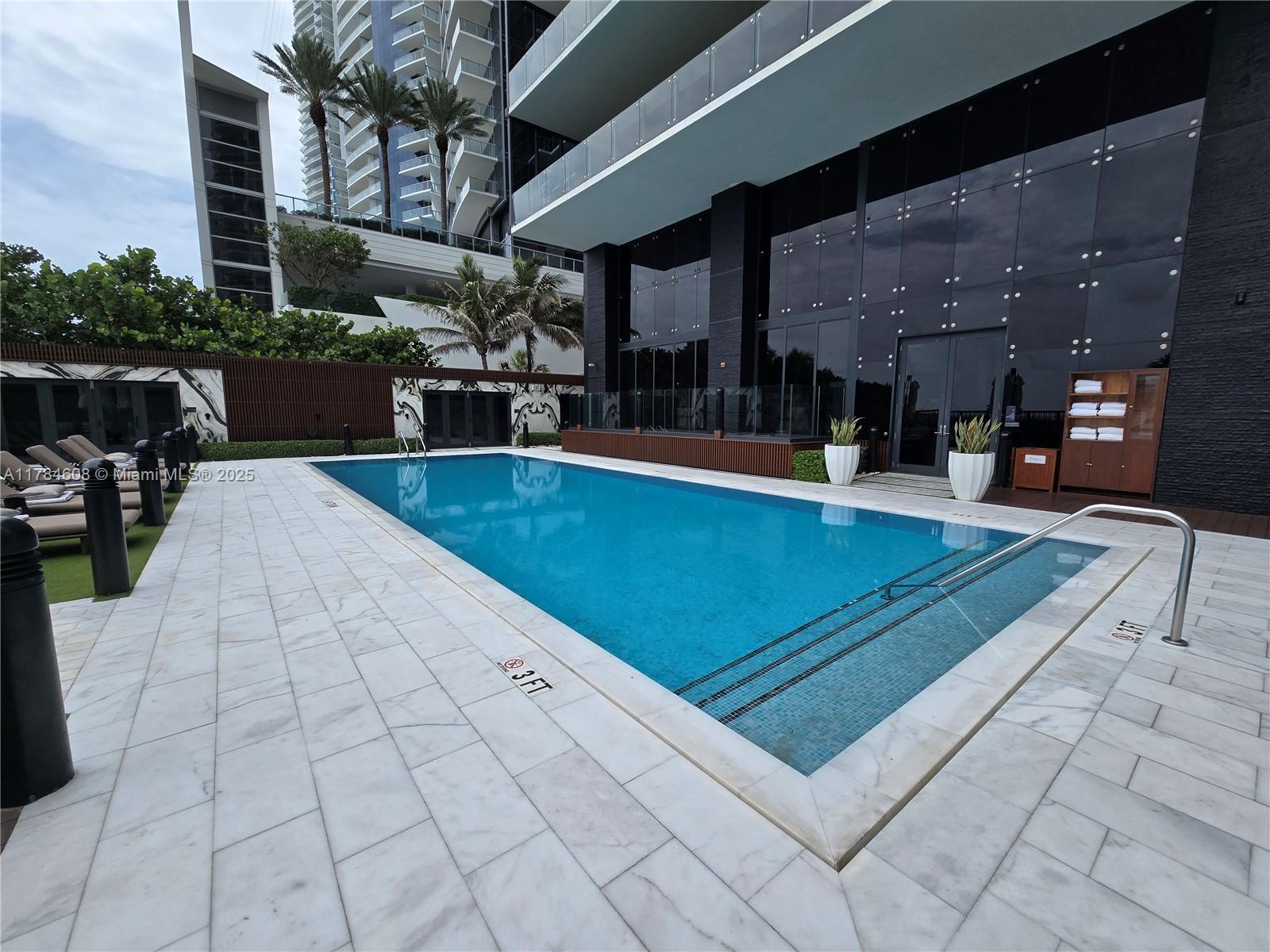 MUSE CONDO - Residential