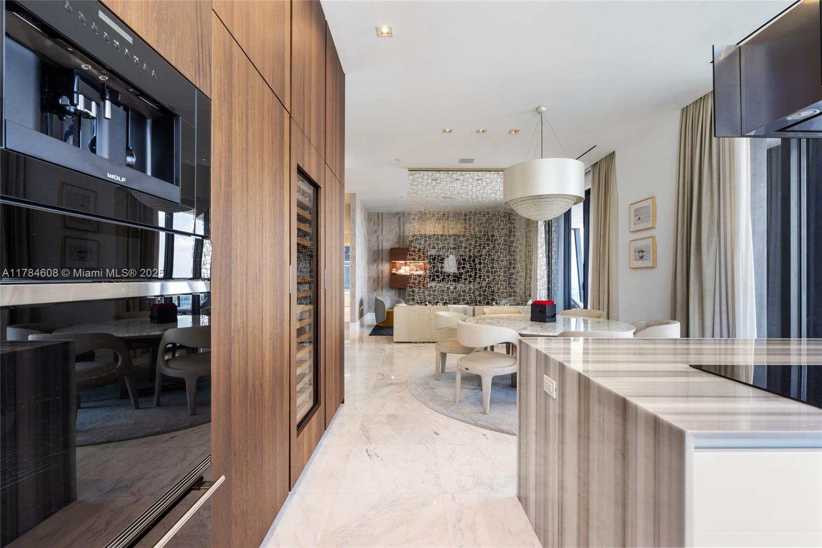 MUSE CONDO - Residential