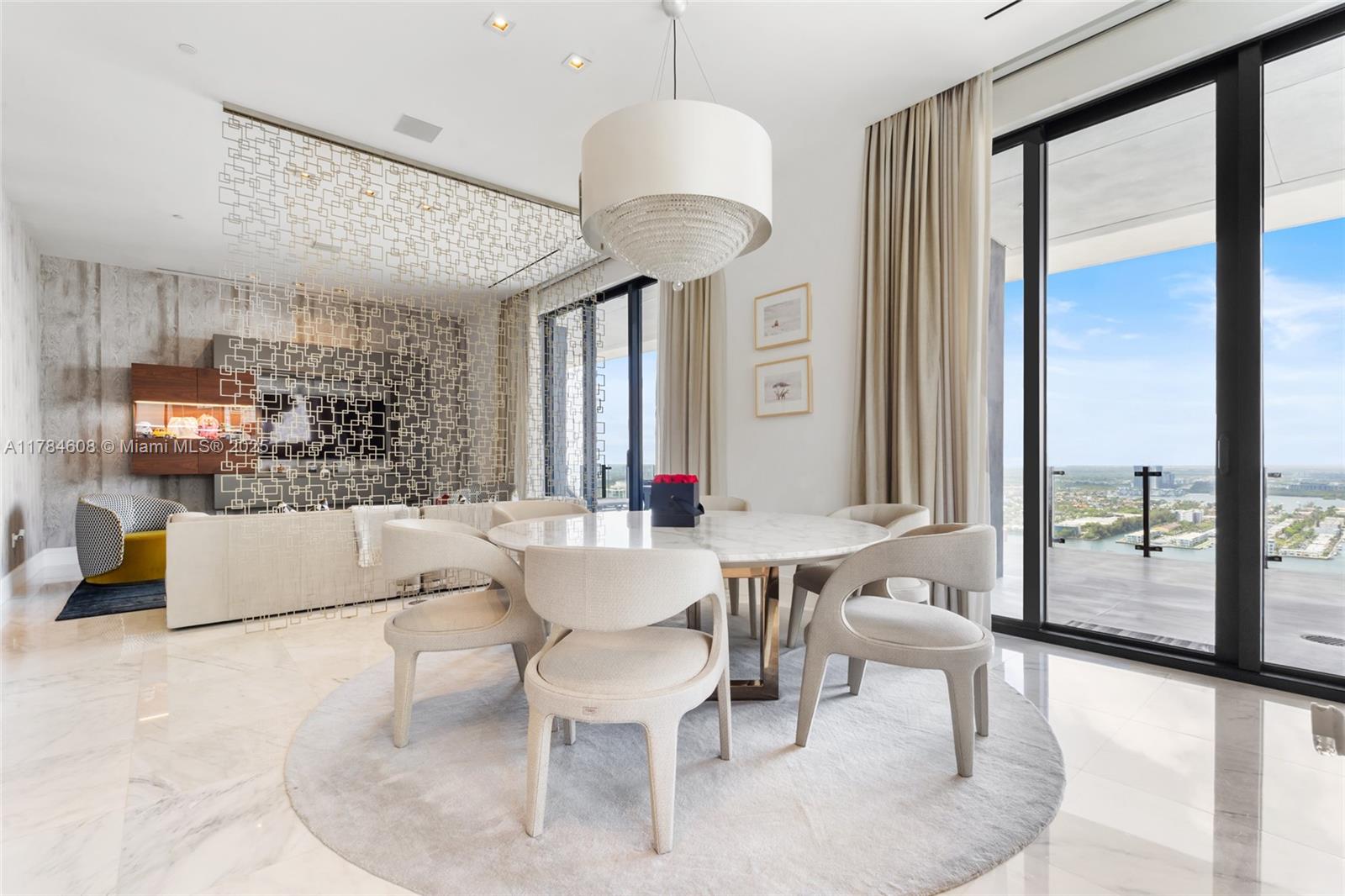 MUSE CONDO - Residential