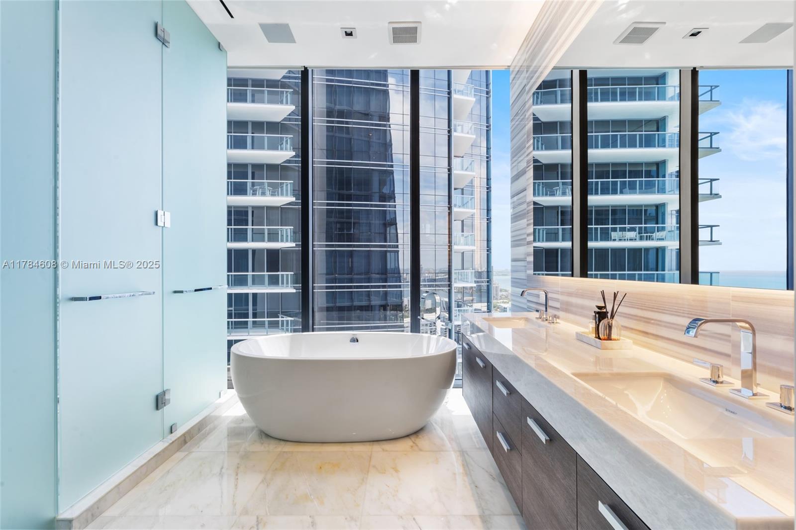 MUSE CONDO - Residential